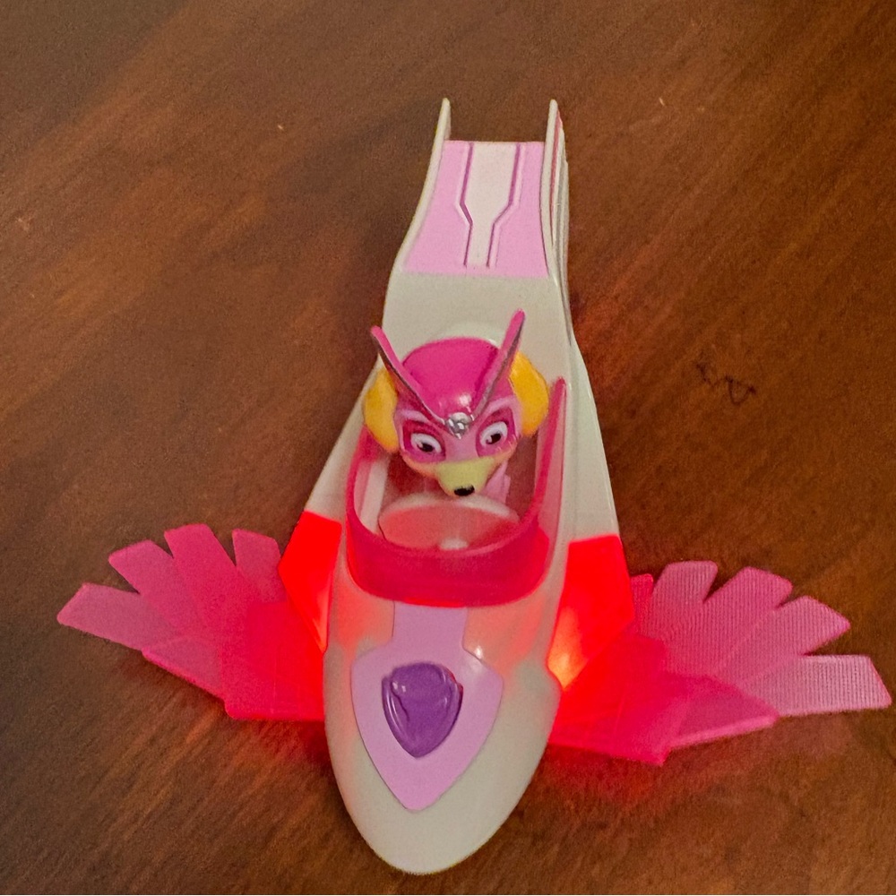 Paw Patrol Mighty Pups Skye and Light up vehicle. Works!